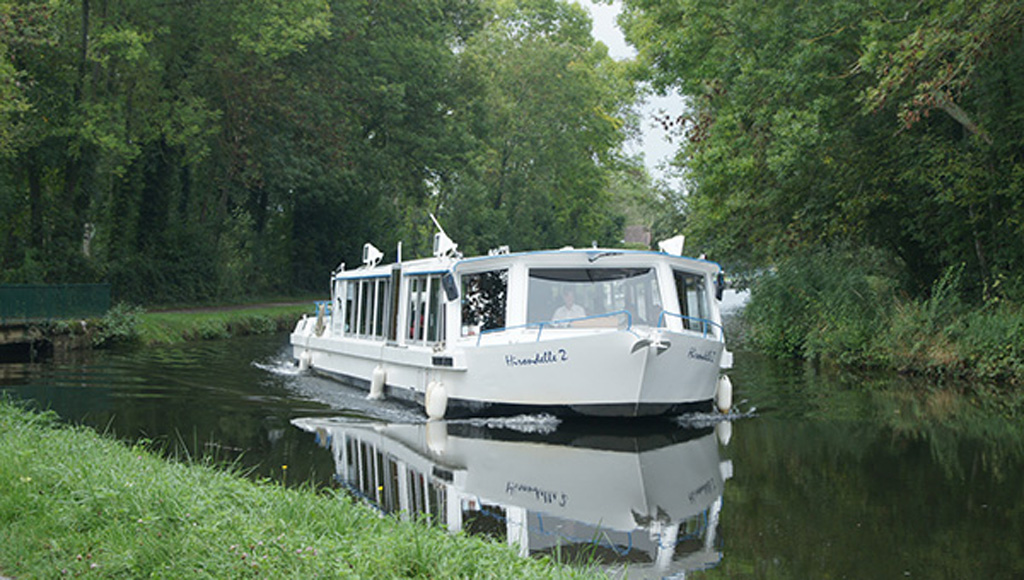 Bateaux Auxerrois Canal du Nivernais
